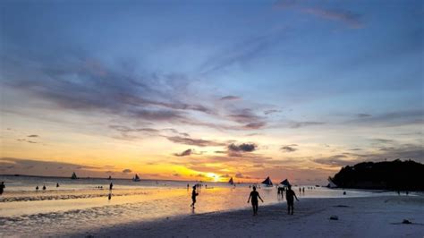 Andrew Tan Says Boracay Casino Project a Go .